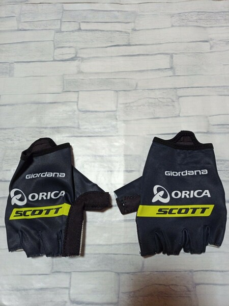 支給品　Orica-Scottオリカ-スコット　グローブ　サイクルジャージ