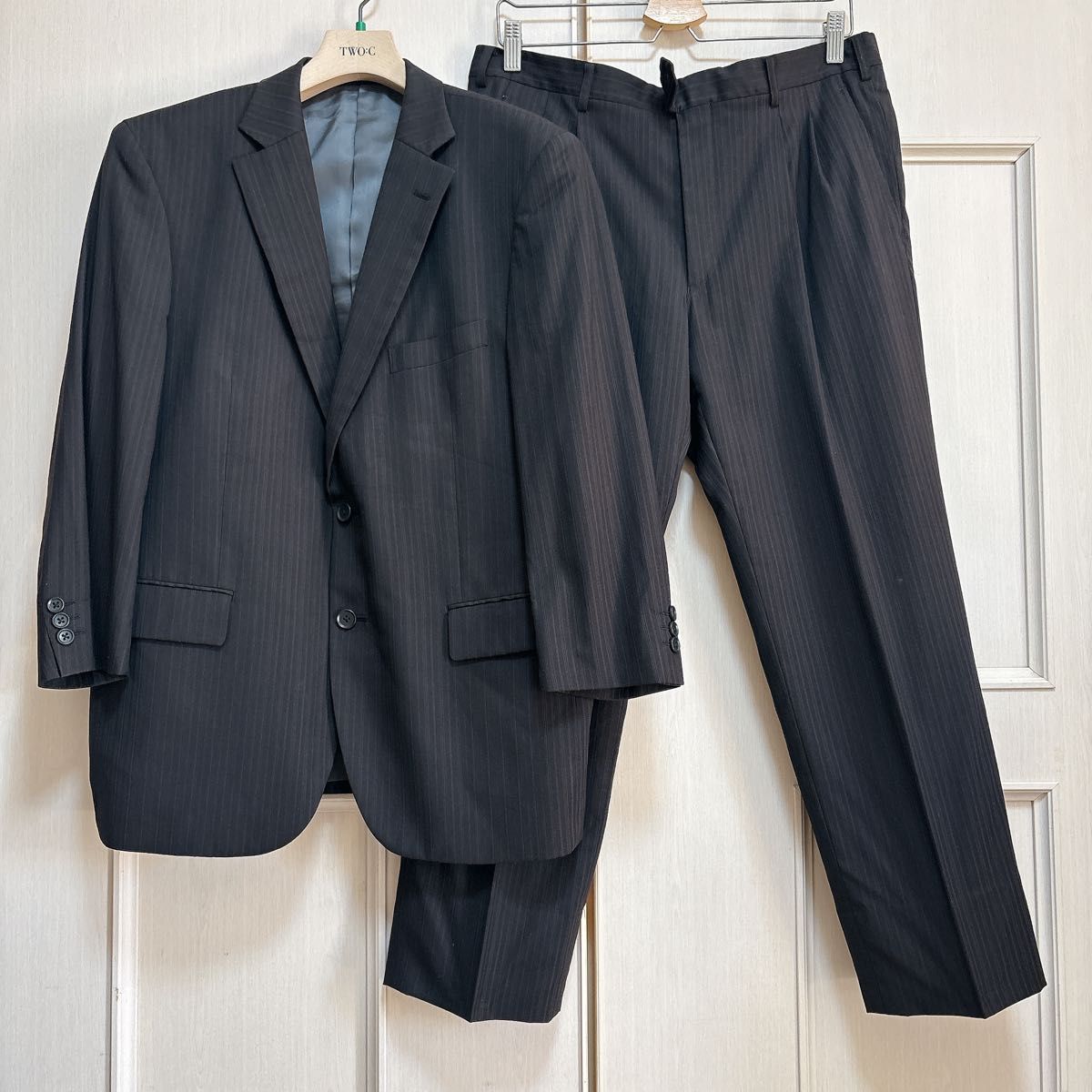 ⑧中古 メンズ ビジネススーツ 上下 セットアップ 背広 上着&パンツ スラックスANGELICO BB4 毛100% 薄い黒色