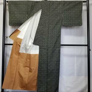 【桐輪】新品*未使用品*美品｛正絹*西陣織*駒紬*袷仕立*A.S｝ *身丈153-裄65*黒地*図案化-花文様*№2930