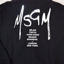 【新品・未使用】MSGM （エムエスジイエム）ロゴ KIDS 長袖パーカー　ブラック　6A　　022689 120_画像2