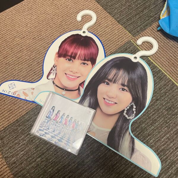 NiziU 初回生産限定盤A CD+DVD/Take a picture/Poppin Shakin