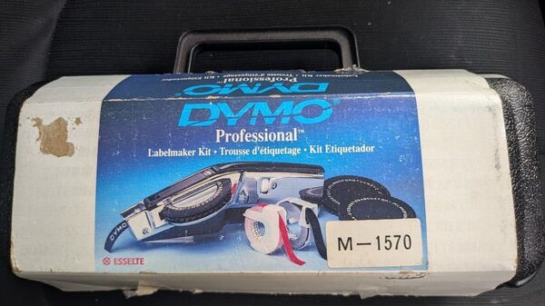 DYMO ダイモ M1570 ラベルライター テープ付 シールライター