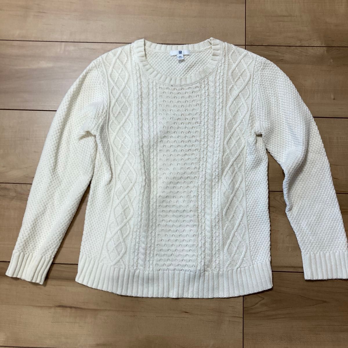 140 UNIQLO ユニクロ ケーブルニットセーター オフホワイト 