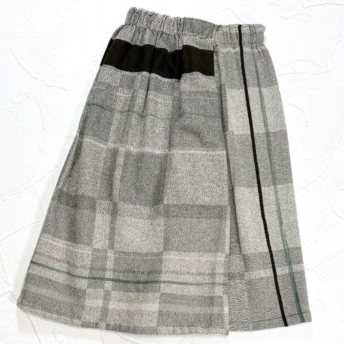 tamaki niime　タマキニイメ　ポワンスカート　タック　ウール　コットン　日本製　ウエストゴム　フレア　玉木新雌　グレー