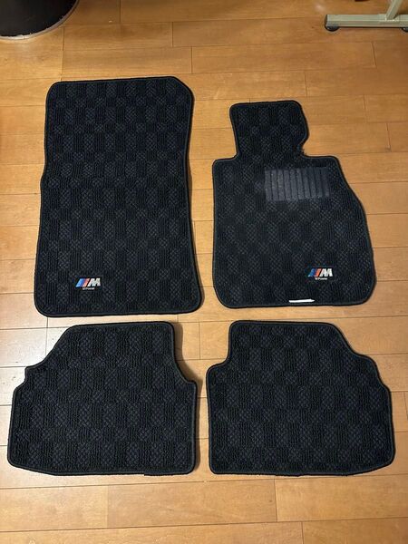 希少 BMW純正 E92クーペ 右ハンドル Mスポーツ フロアマット 1台分 5枚 3シリーズ 送料込み