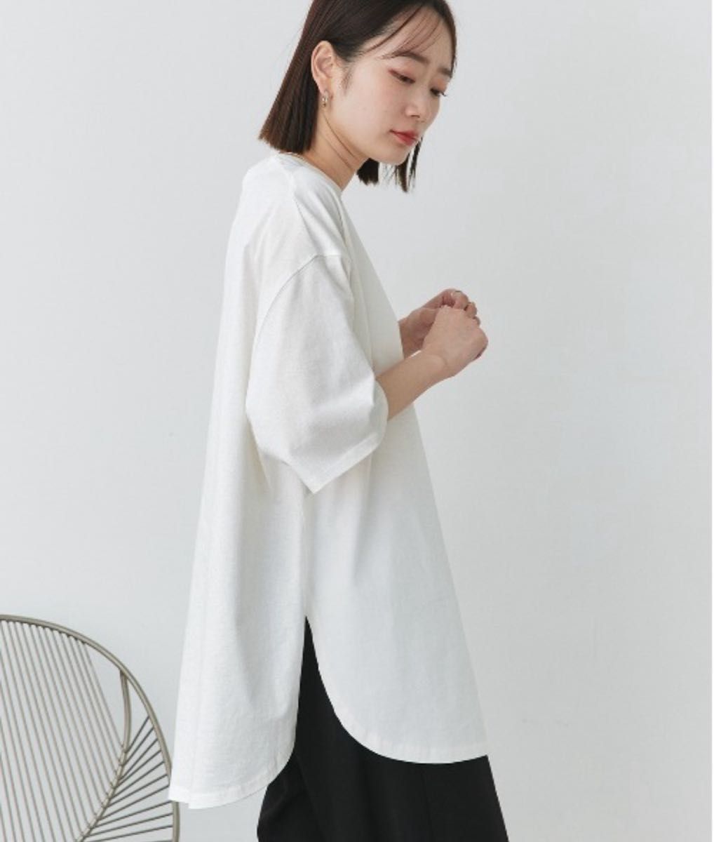 ad thie 新品未使用品裾ラウンド ロングチュニック 半袖Tシャツ レディース　オフホワイト