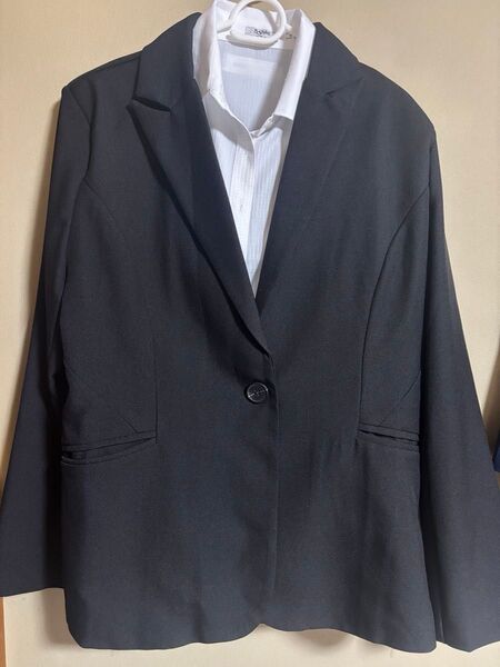 【美品】レディースパンツスーツ リクルートスーツ 3点セット シャツ上下セット 黒 フォーマル オフィス カジュアル 3L