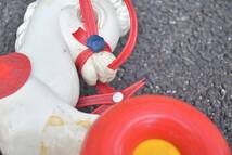 昭和 　レトロ　アンティーク 　乗用玩具 お馬さん おもちゃ プラスチック製木馬 足けり _画像9