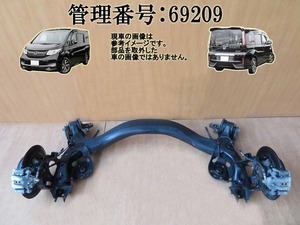 H28 ステップワゴン RP2 4WD リアアクスルビーム/Rアクスルビーム