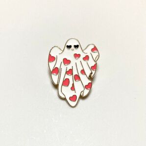 ピンクハートホワイトゴーストピンバッジ白い幽霊ピンズお化けおばけピンブローチ