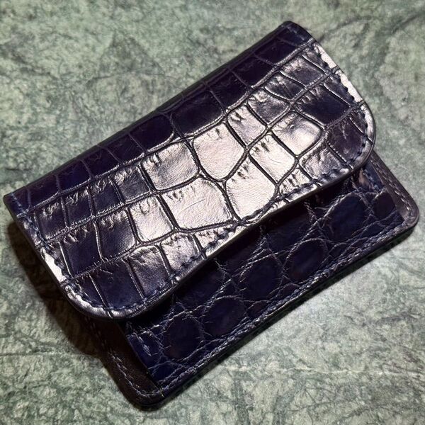 WILDSWANS TONGUE 藍染 クロコダイル サドル レザー 小銭入れ ウォレット ミニ財布 革小物 クロコ ワニ 黒色