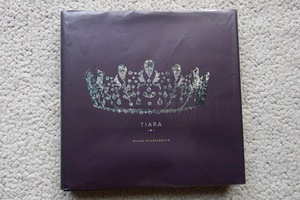 Tiara (Chronicle Books) Diana Scarisbrick ダイアナスカリスブリック 洋書 ティアラ