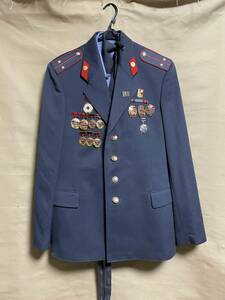 ソビエト連邦　ソビエトロシア　ロシア警察　警察中尉　ジャケット・シャツ・ネクタイ・パンツ　メダル類セット　実物　放出品　USSR　ソ連