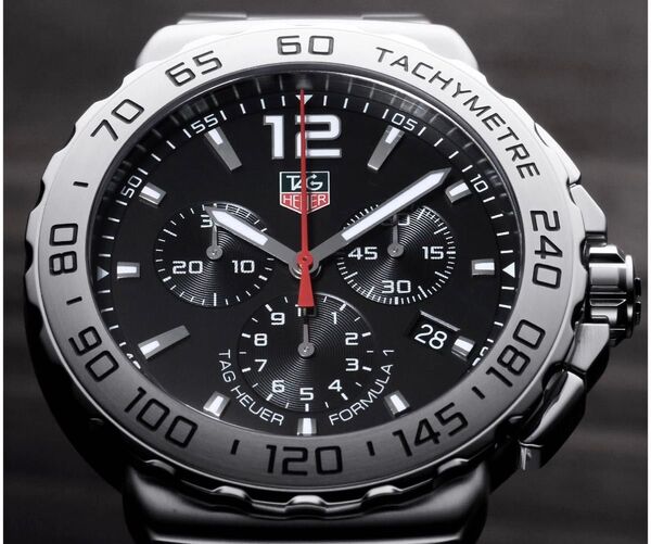 TAG HEUER タグホイヤー フォーミュラ1 クロノグラフ CAU1112 腕時計 黒文字盤 クォーツ