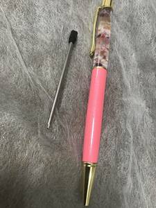 送料込　プレゼント 替え芯付き ハーバリウムペン ピンク 男性女性兼用 ペン 文房具 誕生日 お祝い プレゼント ボールペン ホワイトデー　