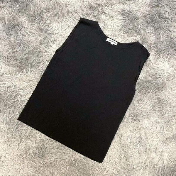 『NATURAL BEAUTY BASIC』ノースリーブニット タンクトップ 黒