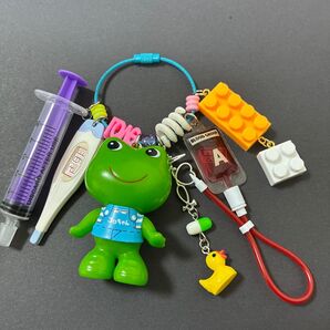 じゃらじゃらキーホルダー 病院 ④ 血液型 注射器 体温計 コロちゃん