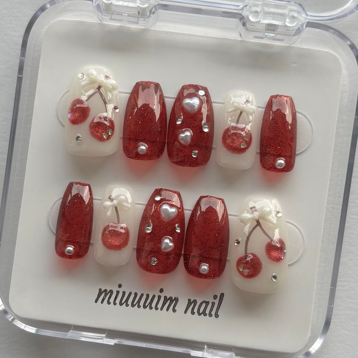 ネイルチップ 赤 さくらんぼ マグネット 韓国風 ワンホンネイル フレンチガーリー y2k キラキラ ちゅるん 推し活ネイル
