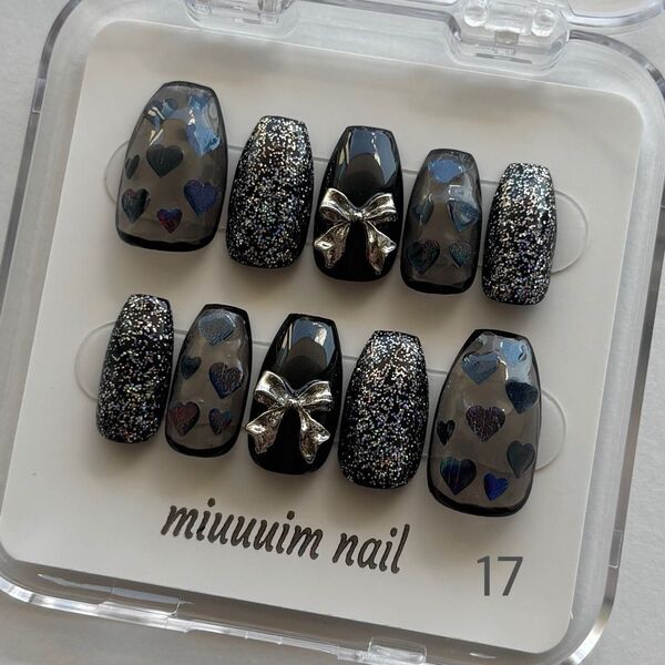 ネイルチップ 黒 ハートホロ 韓国風 ワンホンネイル フレンチガーリー 地雷系 y2k キラキラ ちゅるん 推し活ネイル