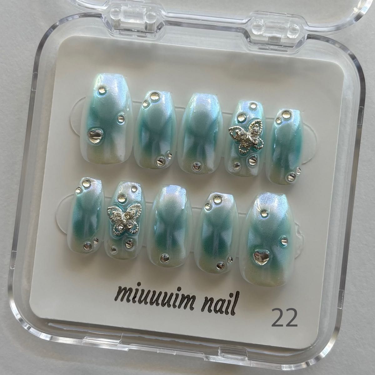 現品ネイルチップ 水色 韓国風 ワンホンネイル フレンチガーリー y2k ちゅるん オーロラ チークネイル ショートバレリーナ