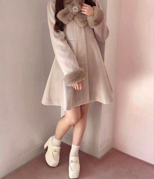 Evelyn エブリン 2023 ティペット ビジューコート ピンク ブラウン アウター ワンピース