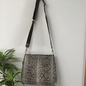 ★10月25日迄セール★ 美品 パイソンショルダーバッグ