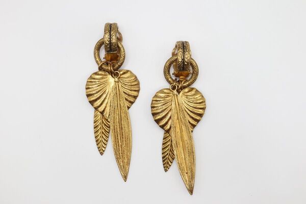 イヴサンローラン ヴィンテージ イヤリング 希少 ゴールドカラー