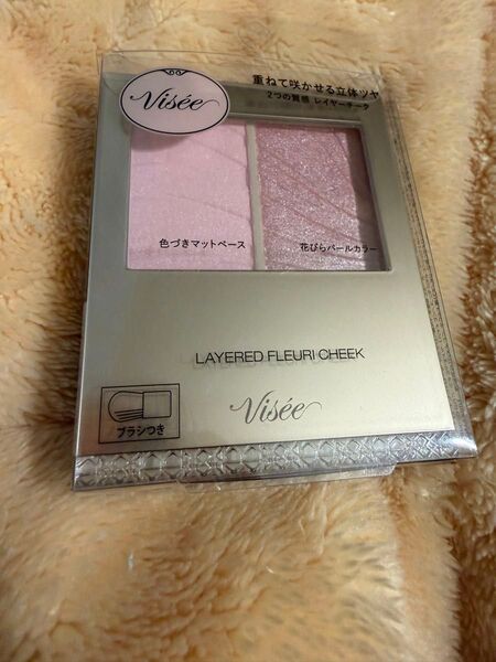 新品 未開封 Visee ヴィセ レイヤード フルリ チーク PK-1 ピンク ブラシ付 コーセー KOSE マット パールカラー