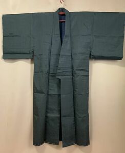 しつけ付き　男物　袷の着物　正絹　藍鉄色の縦縞紋様　お出かけに　コスプレに　リメイクにも　保管品　