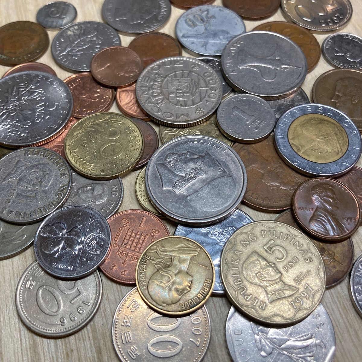 日本古銭　外国硬貨　記念メダル　ヨーロッパ　アジア　世界　コレクション　0252