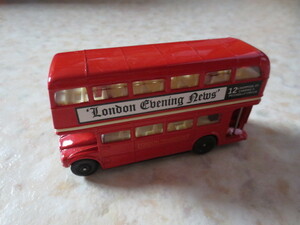  London bus. minicar * ok s Ford made *LONDON TRANSPORT* Piccadilly circus line .* new goods * Corgi fan & Britain car fan also 