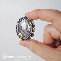 【光差す海底のような深い虹色】ヴィンテージ イギリス ブローチ アクセサリー アバロンシェル◆◆Vintage Avaron Shell Oval Brooch◆_画像9