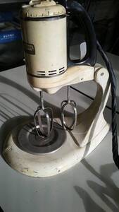 Vintage GE Model 149M8 Portable Stand Mixer トランスホームします　オブジェに