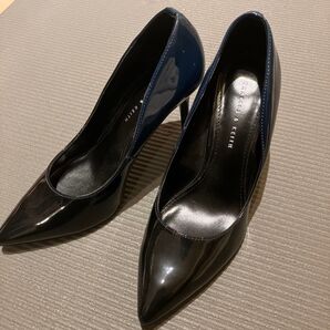 希少品チャールズアンドキース ハイヒールエナメルツートンカラー 37