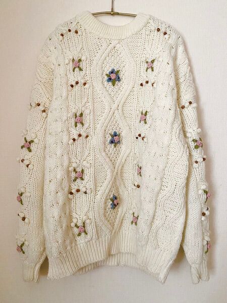 【vintage】 お花モチーフ たっぷりニット
