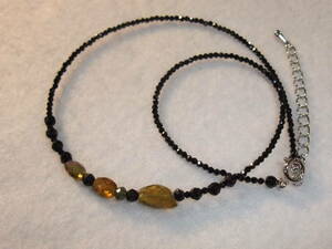 .. color beautiful tourmaline . finest quality black spinel necklace * beautiful cut entering. .. color a little green khaki series color. tourmaline etc. . use e138