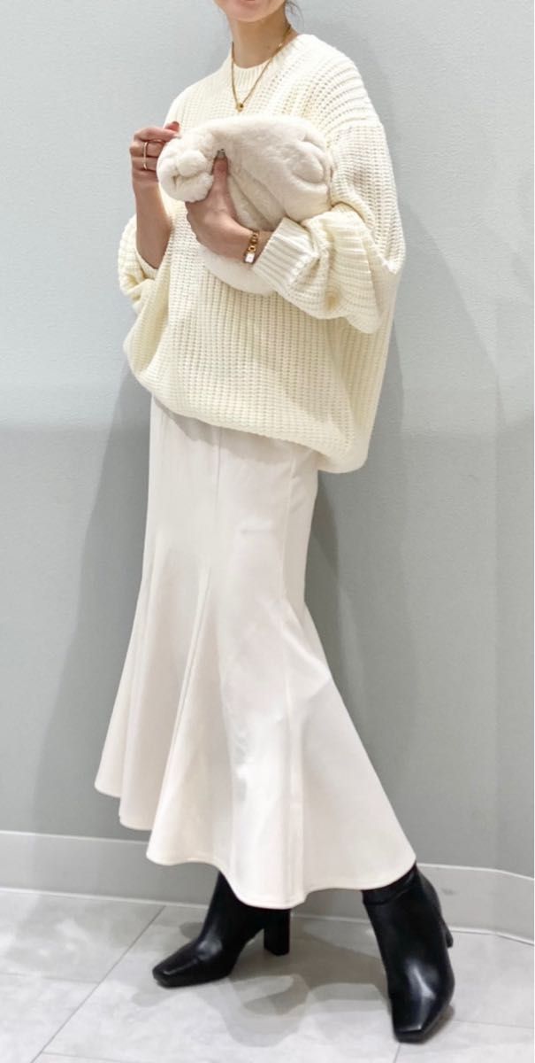 GU カットソー マーメイド ロングスカート 白 ホワイト フレアスカート 白スカート マーメイドスカート ジーユー