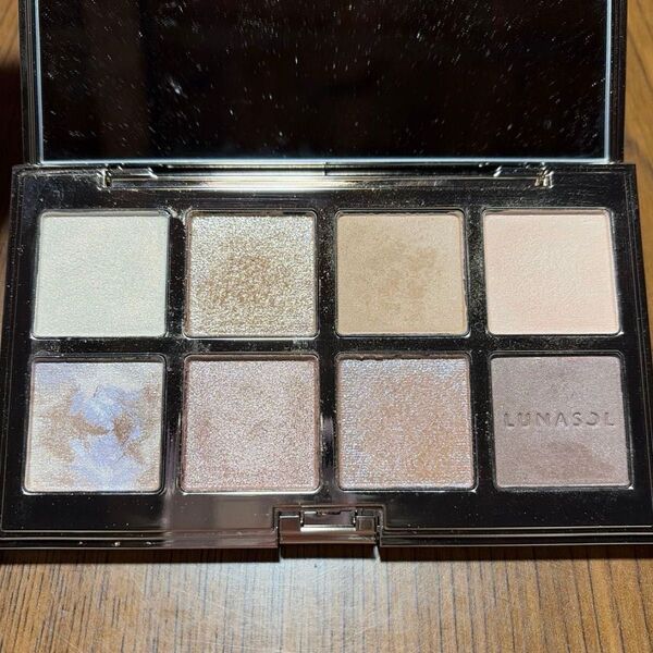 1月値上げ!ルナソル アイカラーレーション スペシャルエディション EX03 Beige Prism ベージュプリズム