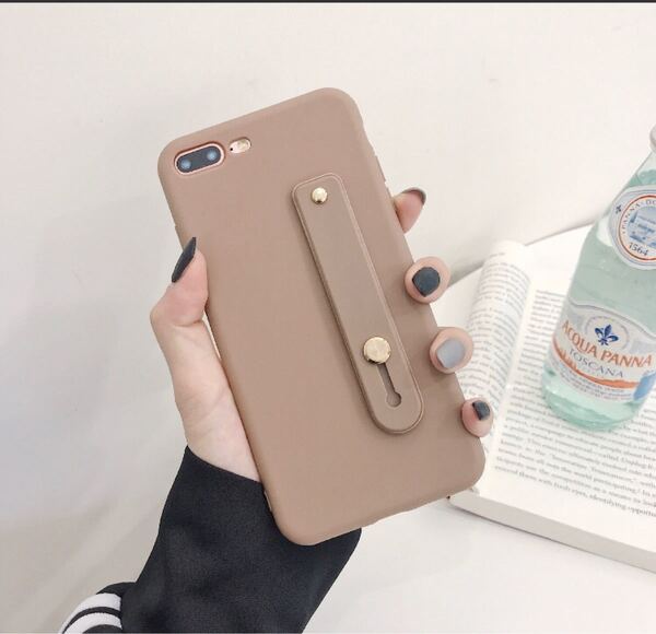 iPhone12/12Proケース ベルト シンプル 落下防止 ブラウン