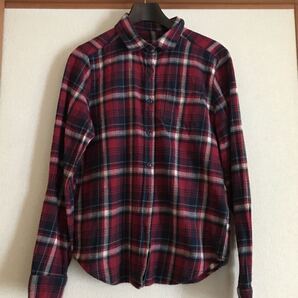 チェックシャツ