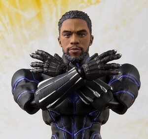 魂ウェブ商店限定 S.H.Figuarts ブラックパンサー -キング・オブ・ワカンダ-（アベンジャーズ／インフィニティ・ウォー）　AVENGERS