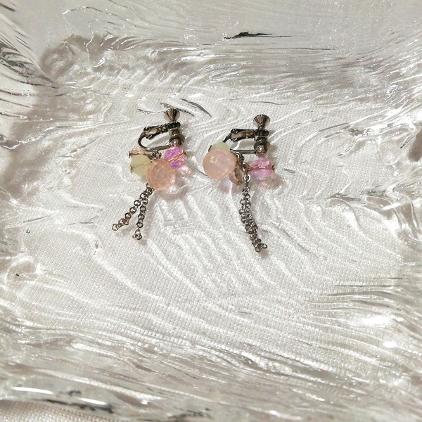 ピンク赤緑お花揺れるイヤリング/ジュエリーアクセサリー/宝飾 Pink red green flower shaking earrings / jewelry accessories