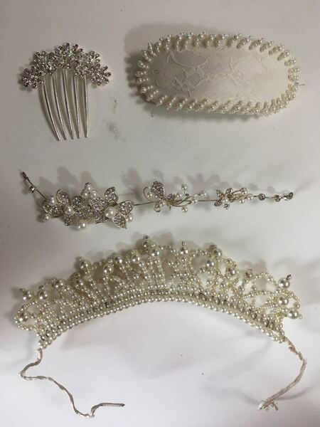 ウエディングヘッドドレス4点 ティアラ ボンネ ヘアアクセサリー