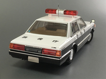 送料無料！ 1/24 アオシマ 430セドリック 4Dr セダン 前期型 GL 警視庁 パトカー グロリア 姉妹車 CEDRIC_画像2