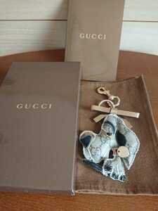 GUCCI charm gray ton. ulise