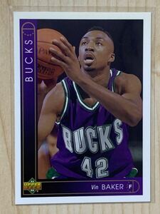 NBA Trading Card Vin Baker RC Rookie Card Upper Deck 93-94 90年代 Milwaukee Bucks ビンベイカー ルーキーカード 画像転載禁止