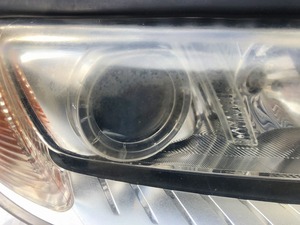 ボルボ VOLVO V70 ヘッドライト HID 右 31214171 H0401