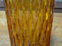 昭和レトロ　花瓶 アンバー 足付き フラワーベース 琥珀 プレスガラス 一輪挿し インテリア ディスプレイ _画像8