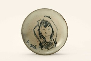 Art hand Auction 3244r Sculptor Katsuyuki Gibo Hand-painted Girl Picture Plate Small B012, japanese ceramics, Ceramics in general, others