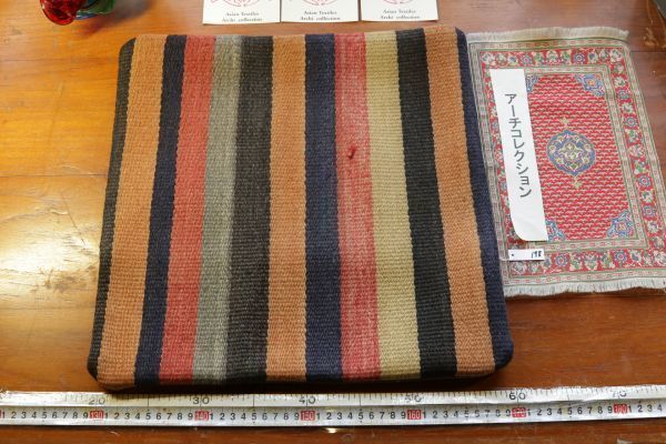 オールドキリムold kilim cushion cover クッションカバー①no198. ウールwool 大体40cm位x40cm位 手織紡ぎ handmade ハンドメイド, クッション, 一般, 正方形